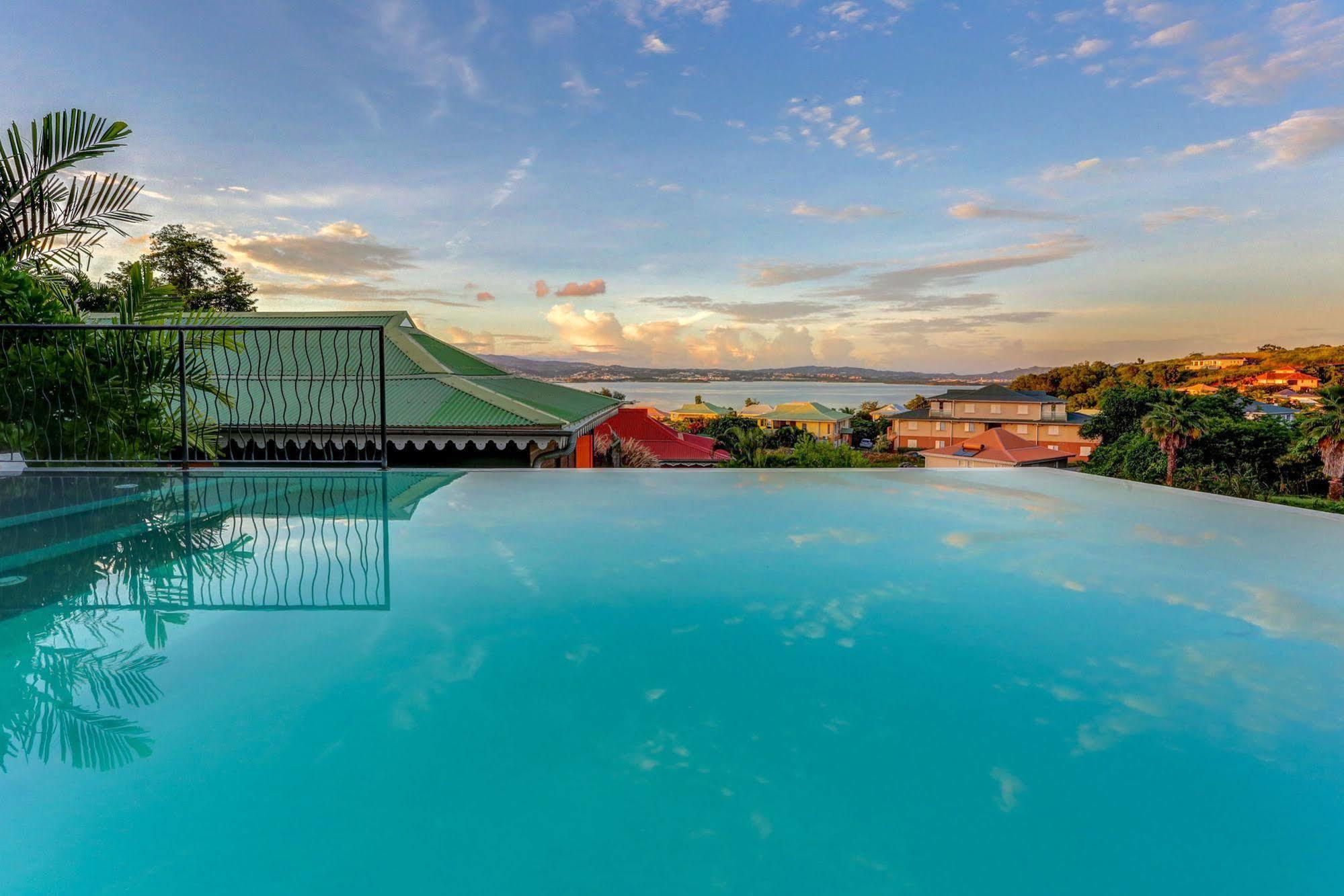 La Suite Villa Ле-Труаз-Иле Экстерьер фото